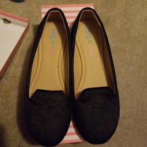 Girls Size 3 velvet flats